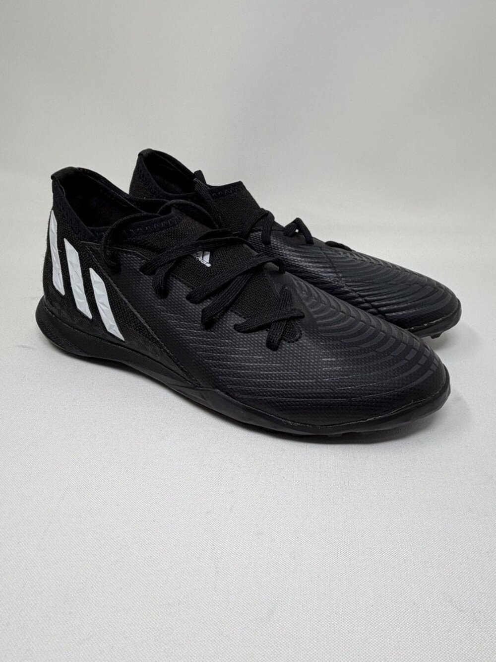 Adidas Predator Accuracy .4 FxG JR Size 5Y Indoor Soccer Shoes